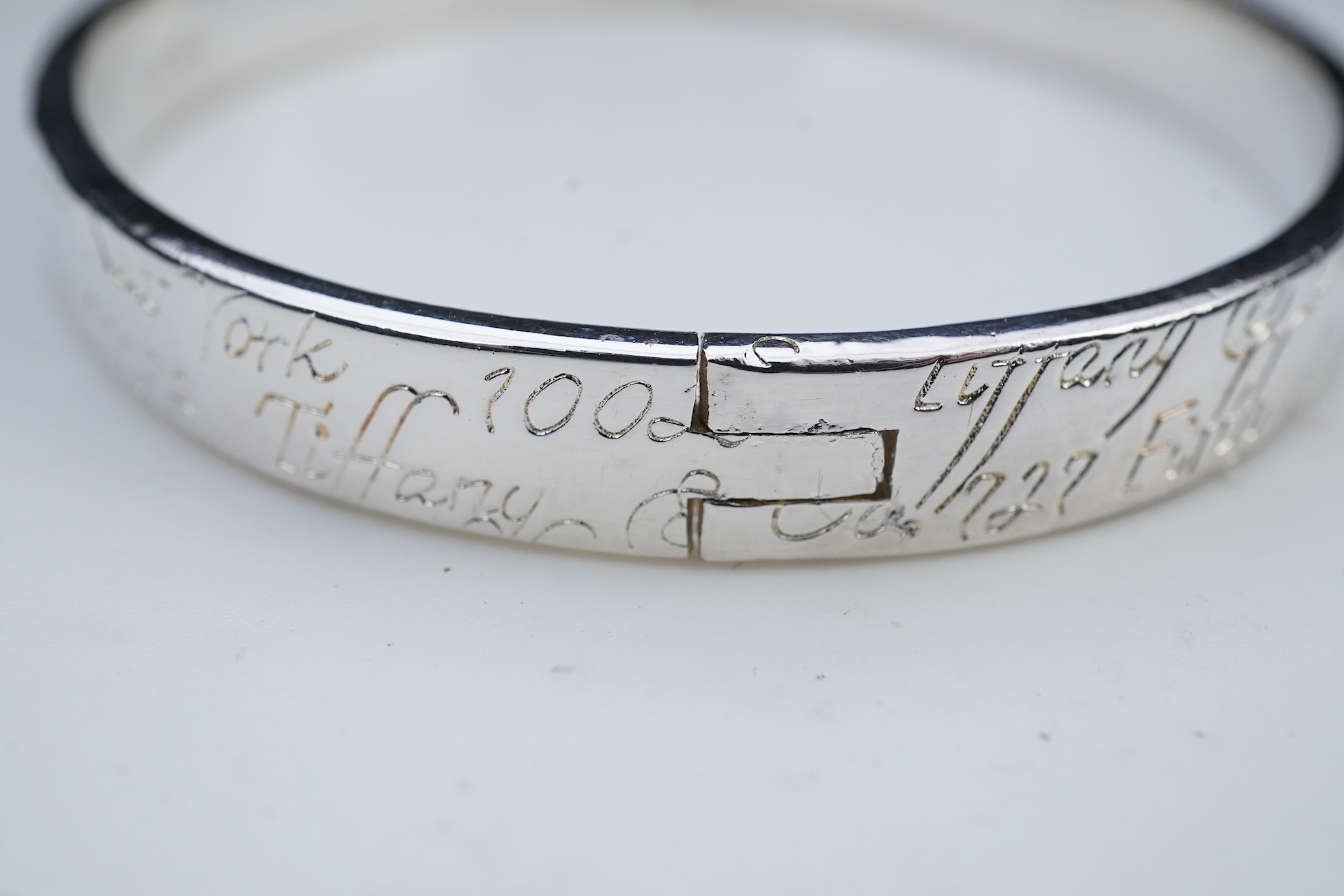 A Tiffany style silver bracelet with box